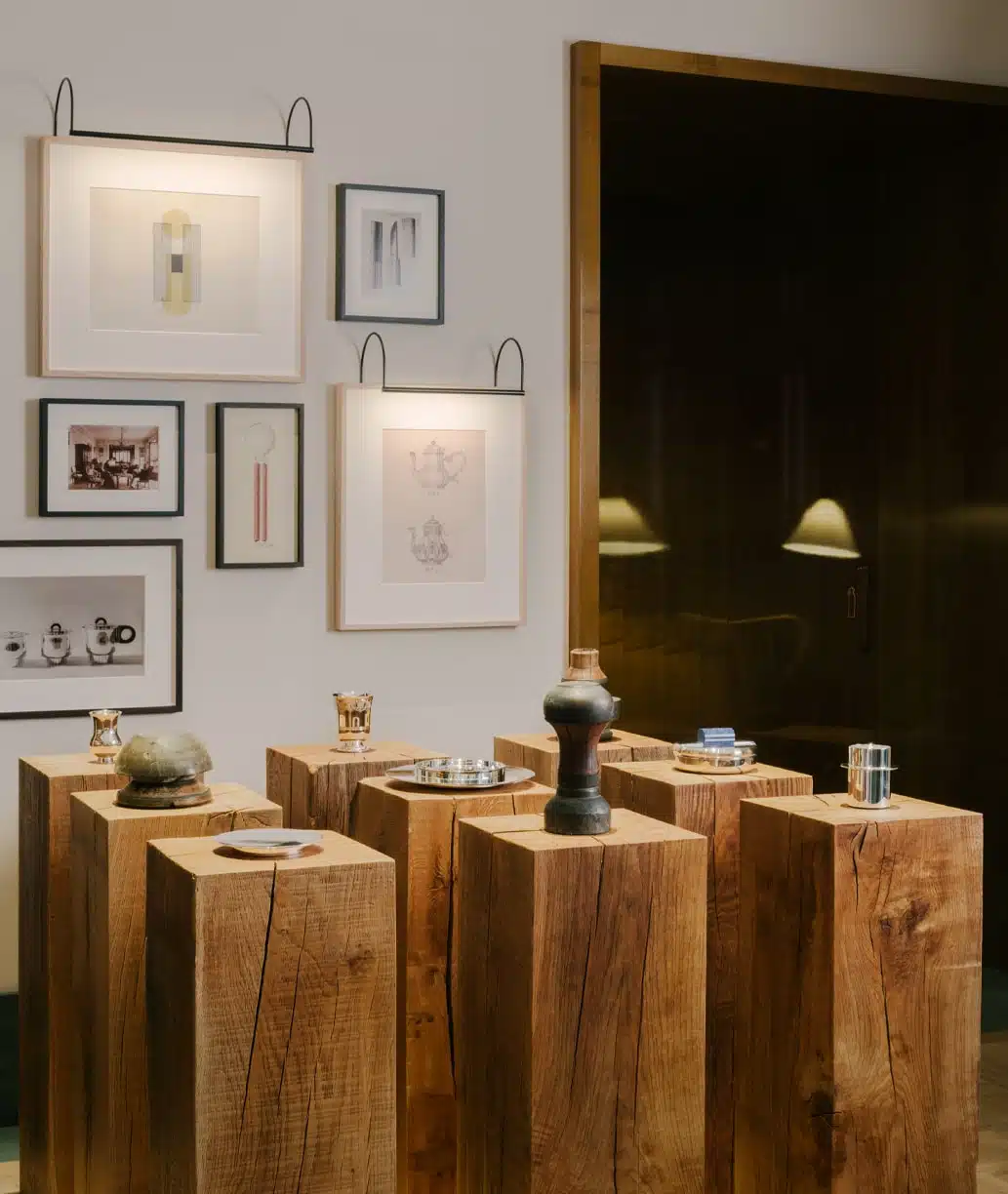 Intérieur du magasin Puiforcat avenue Gabriel à Paris